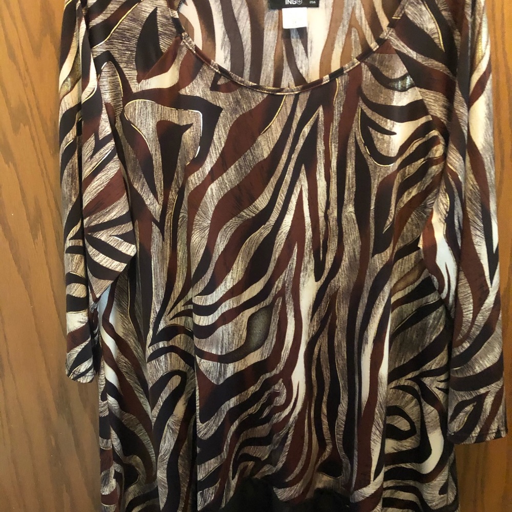 Very fun leopard print with gold accents. 2X